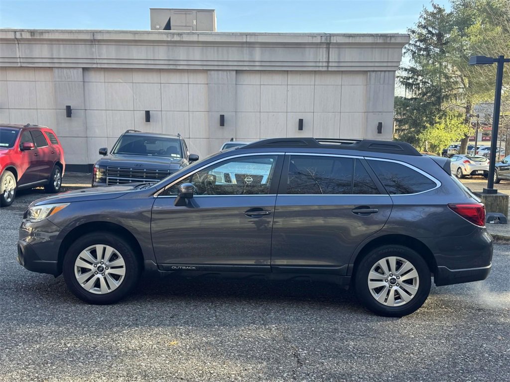 Used 2016 Subaru Outback 2.5i Premium image 7