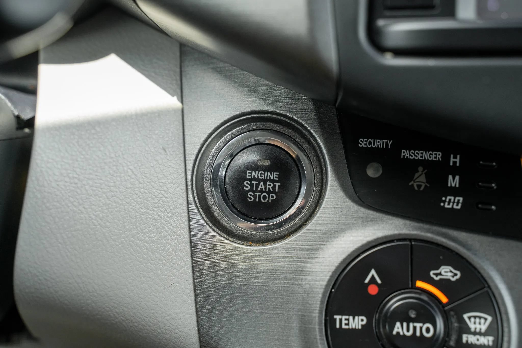 Used 2012 Toyota RAV4 Limited w/ Navigation Value Pkg AWD/4WD image 22