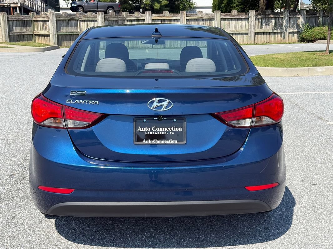 Used 2016 Hyundai Elantra SE FWD image 7