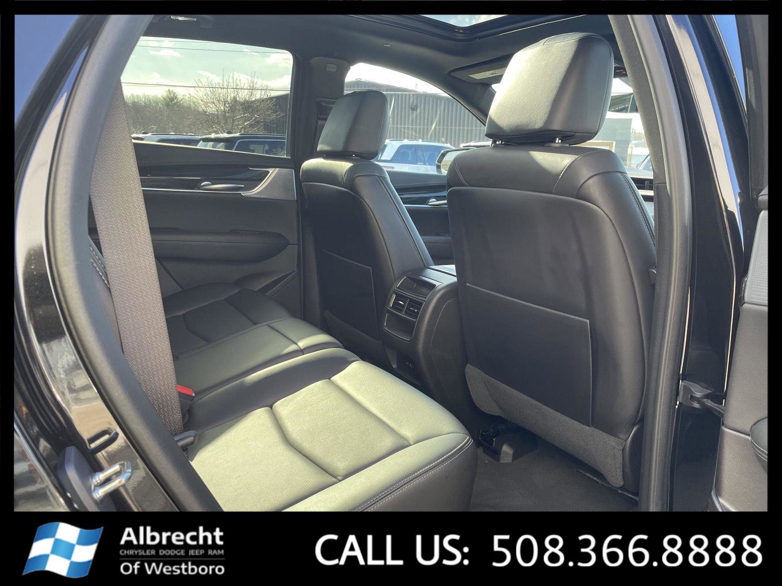 Used 2024 Cadillac XT5 Premium Luxury w/ Technology Package image 16