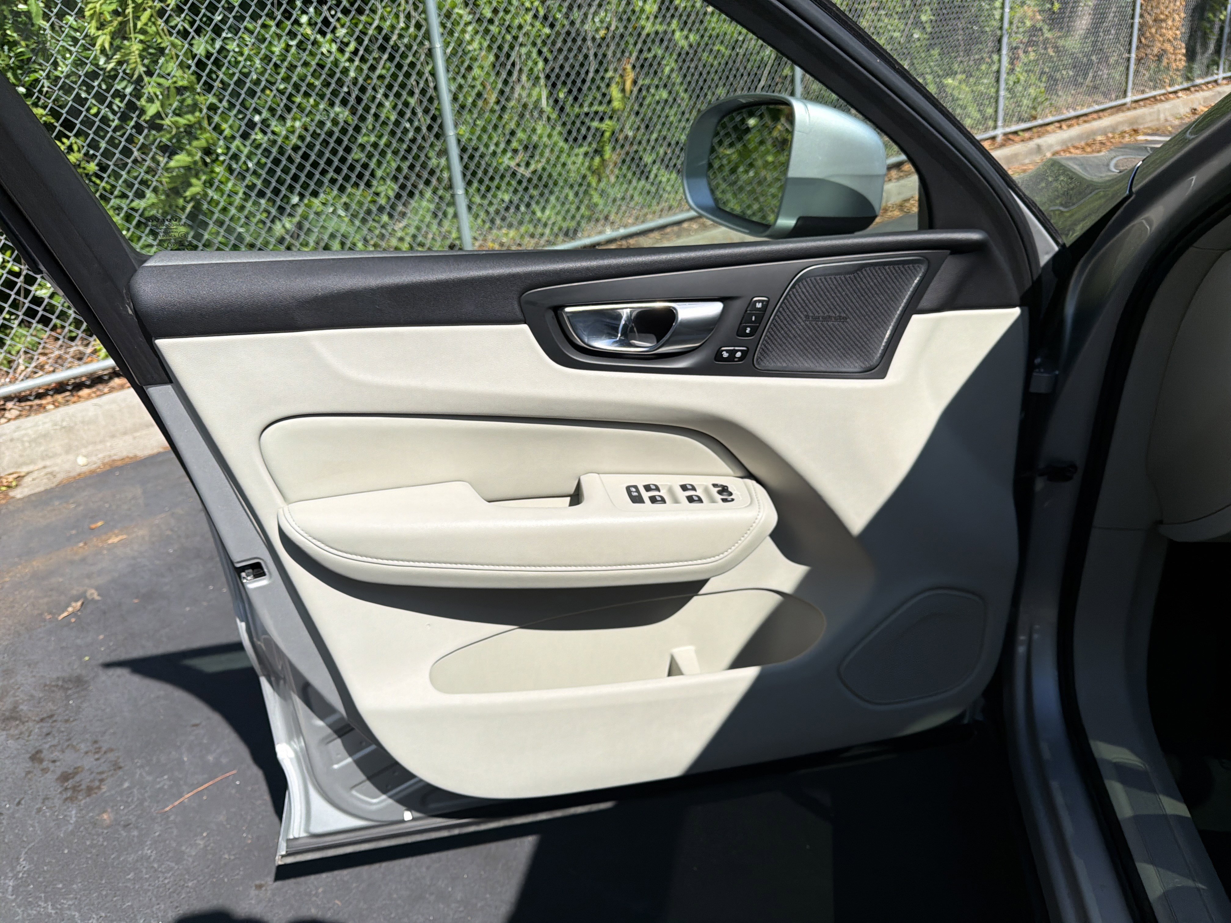 Used 2021 Volvo XC60 T6 Inscription w/ Advanced Package AWD/4WD image 14