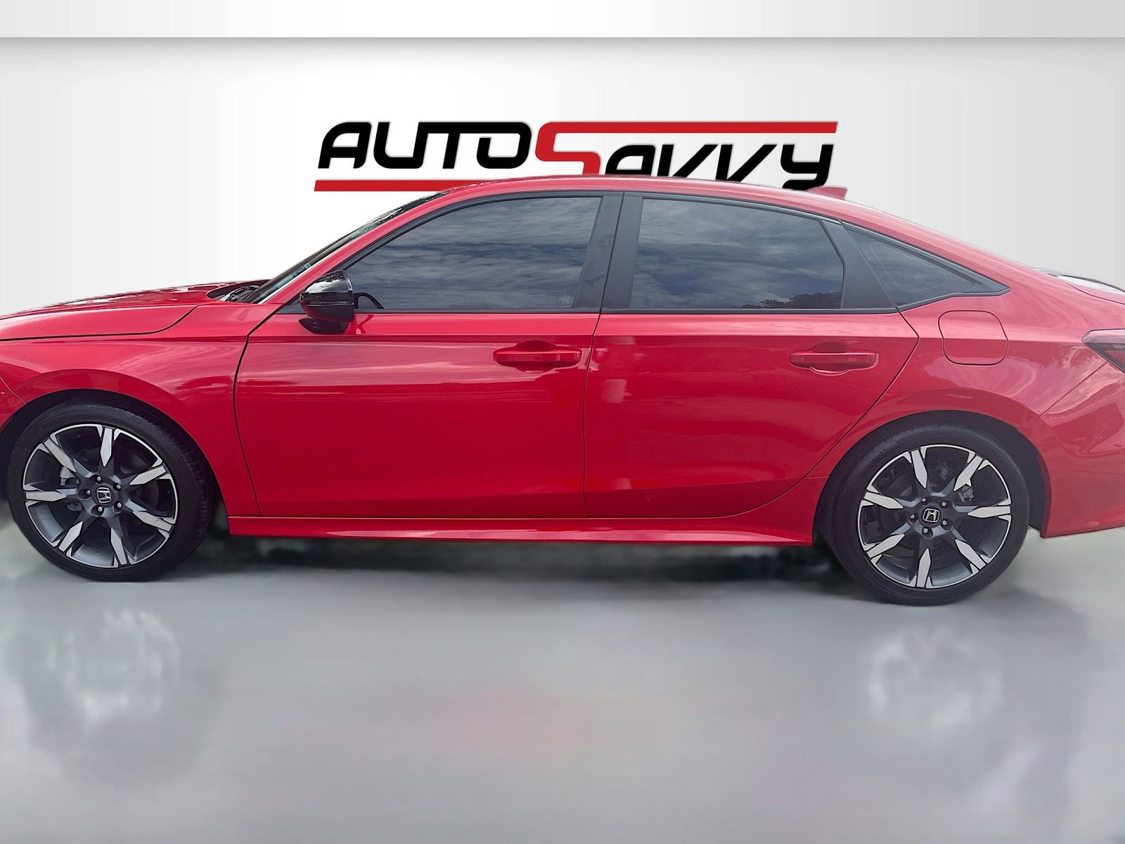 Used 2025 Honda Civic Sport Touring image 4