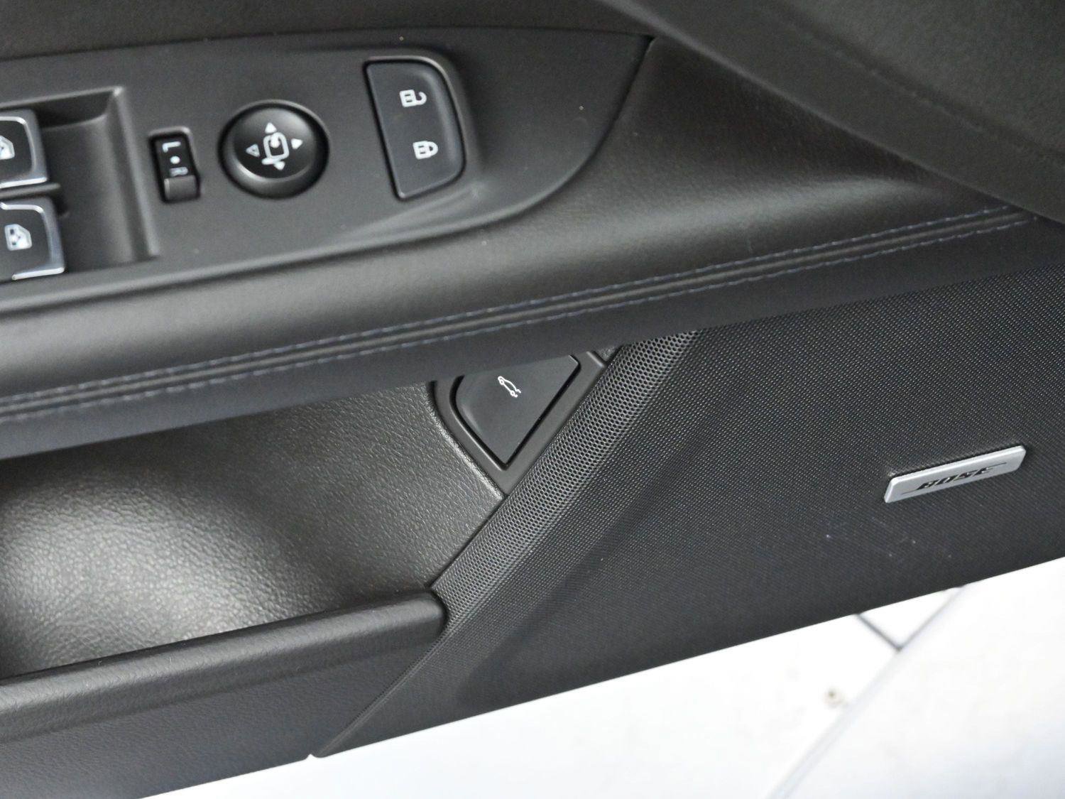 Used 2019 Cadillac CT6 V w/ Driver Assist Package image 13