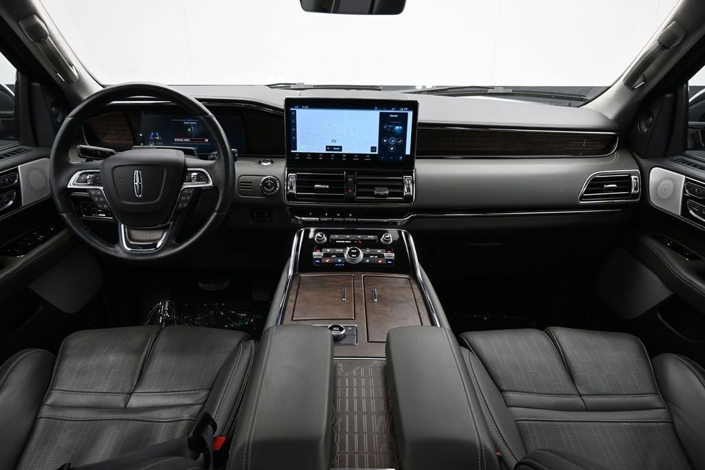 Used 2023 Lincoln Navigator Black Label AWD/4WD image 34