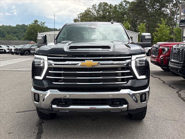 Certified 2024 Chevrolet Silverado 2500 LTZ w/ LTZ Convenience Package AWD/4WD image 3