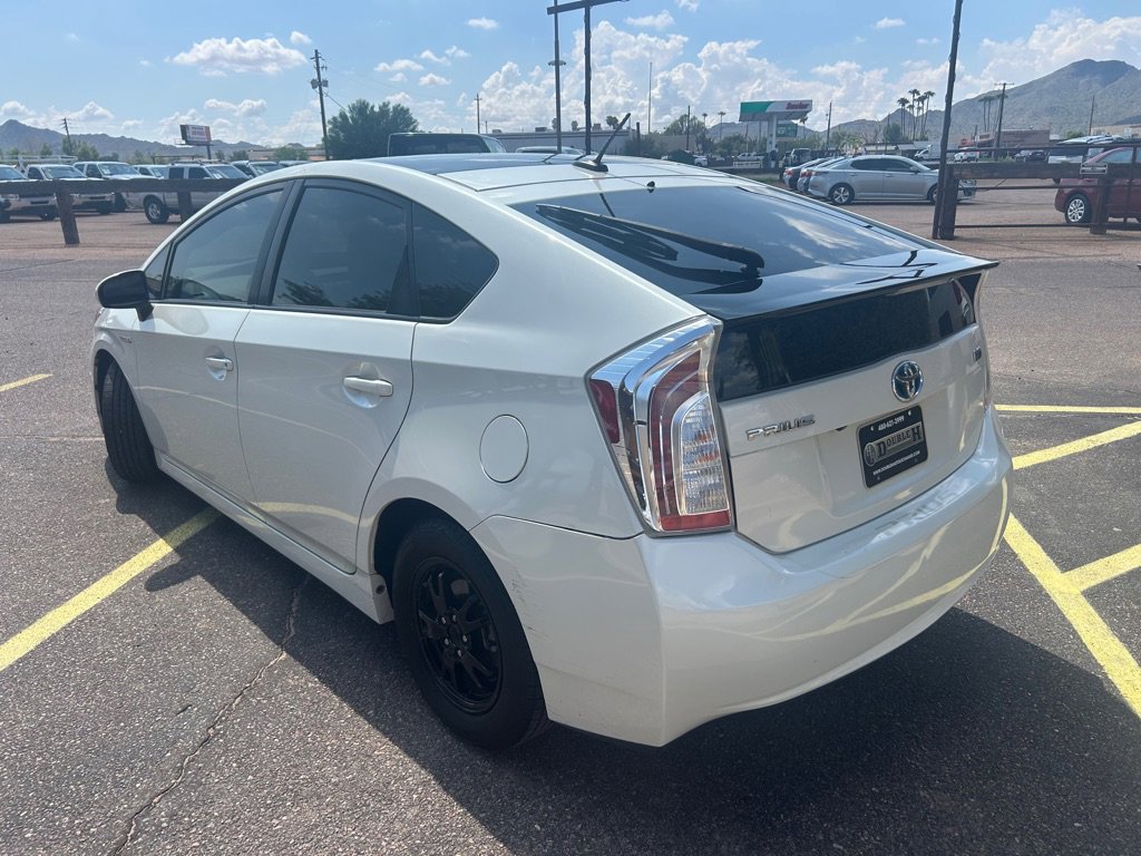Used 2015 Toyota Prius One image 3