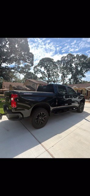 Used 2026 Chevrolet Silverado 1500 LT Trail Boss w/ LT Trail Boss Premium Package AWD/4WD image 2