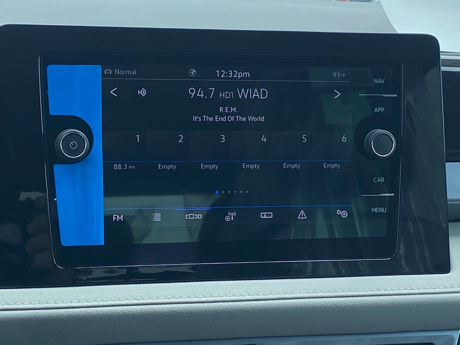 New 2026 Volkswagen Taos SEL AWD/4WD image 6