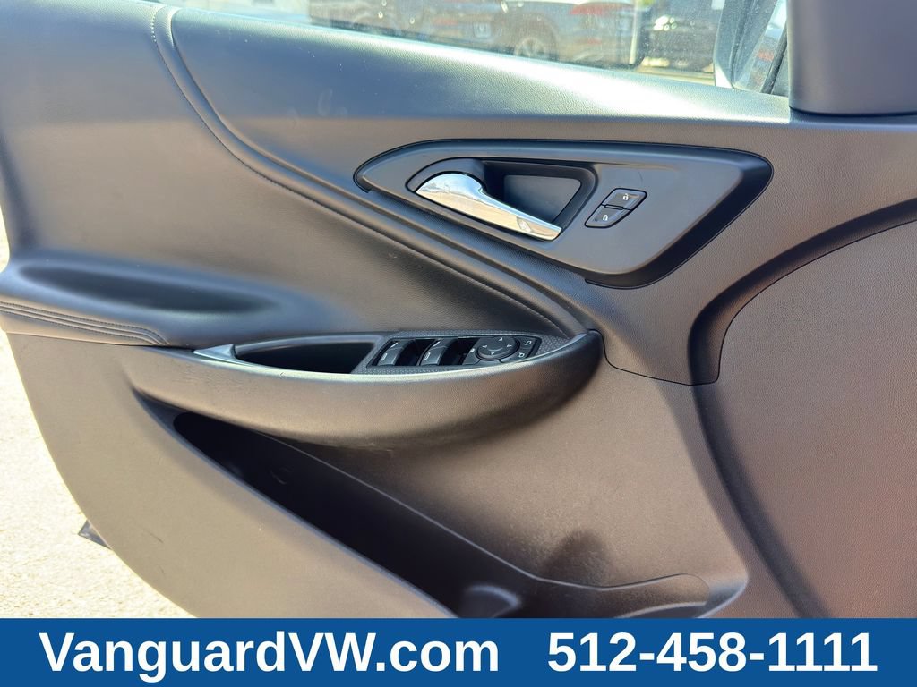 Used 2017 Chevrolet Malibu LT w/ Leather Package FWD image 21