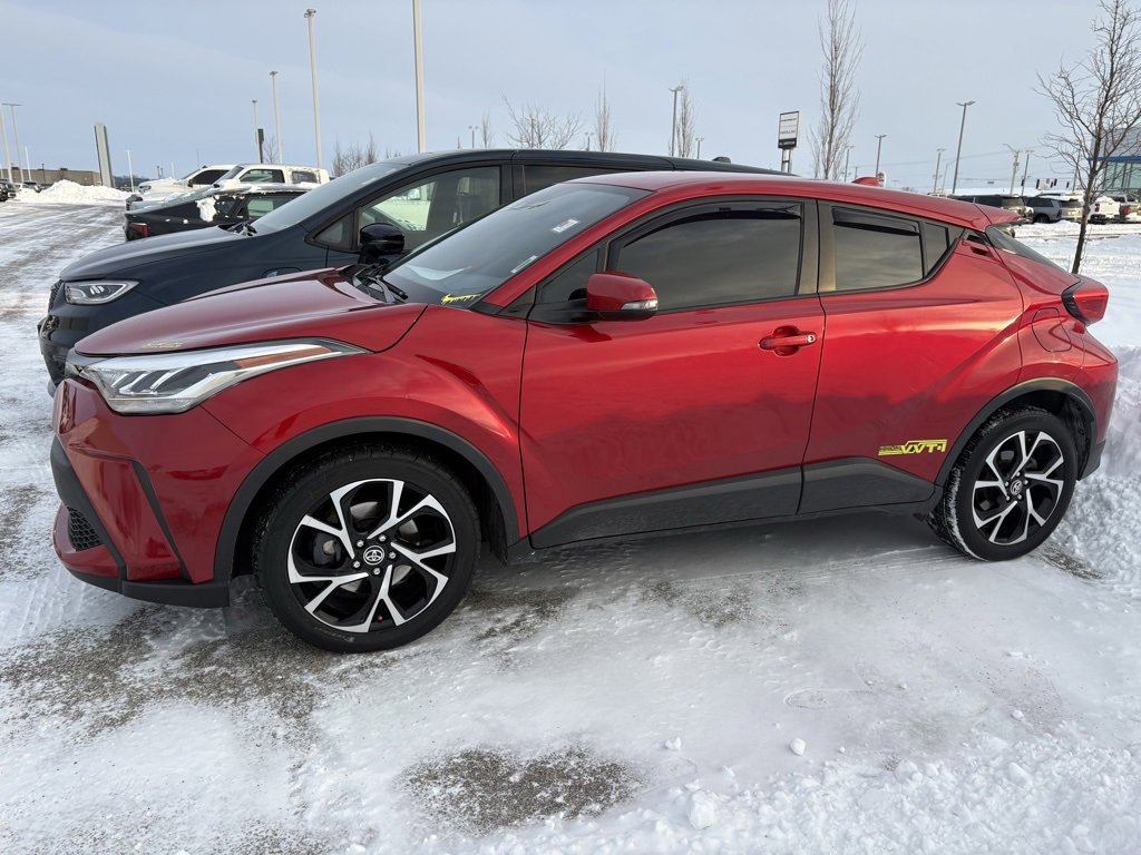 Used 2021 Toyota C-HR XLE image 10