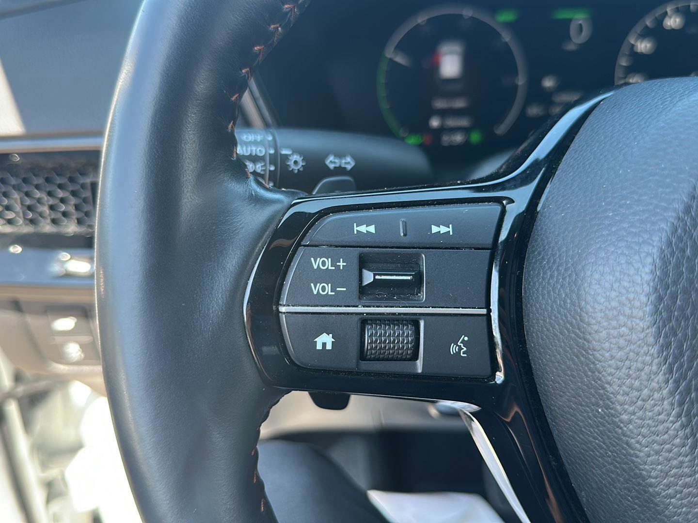 Used 2025 Honda CR-V Sport Touring image 26