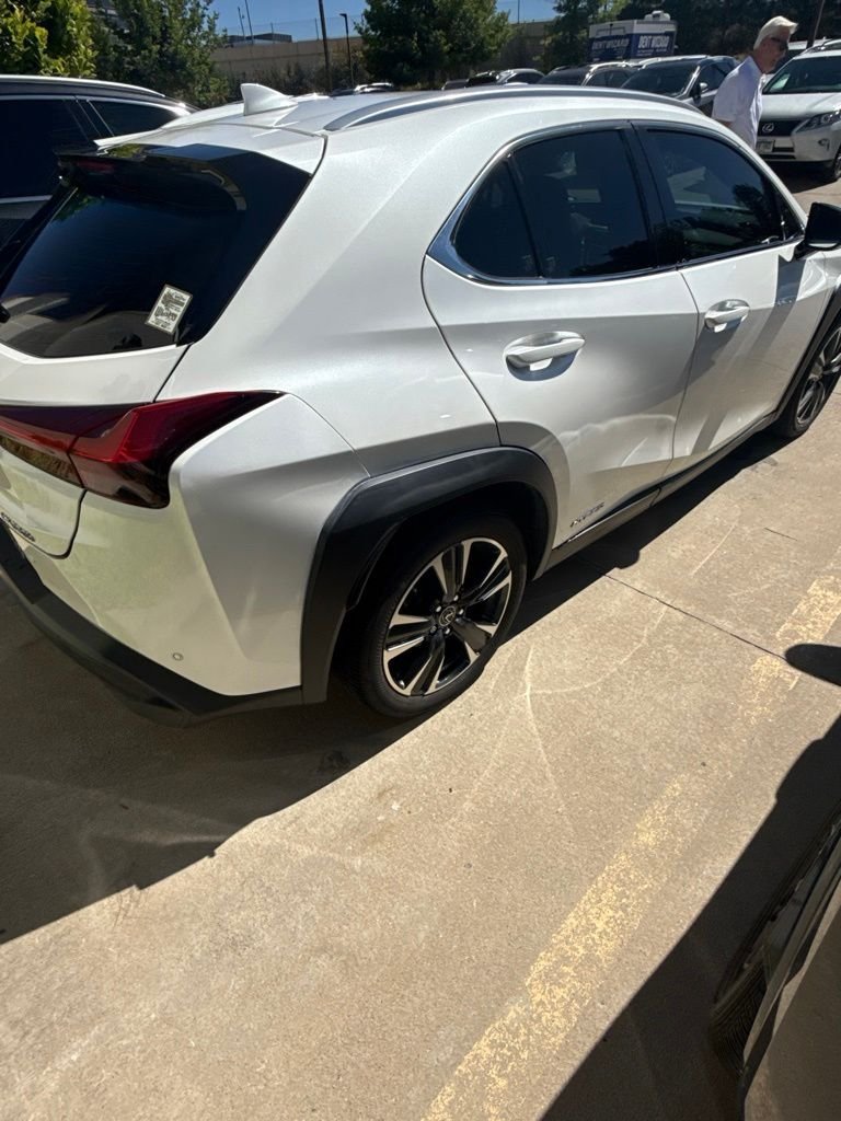 Used 2020 Lexus UX 250h w/ Premium Package AWD/4WD image 2