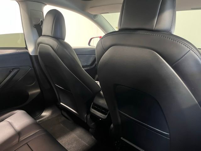 Used 2022 Tesla Model Y Long Range image 14