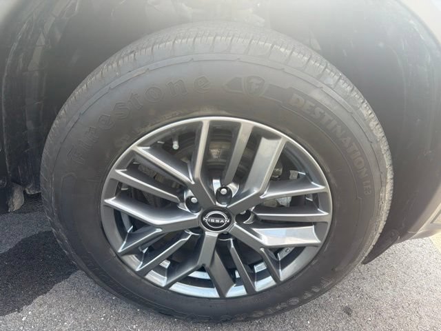 Used 2023 Nissan Rogue S FWD image 4