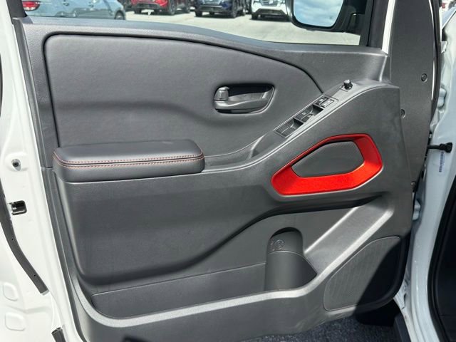 New 2026 Nissan Frontier PRO-4X w/ Pro-4x Convenience Package image 10