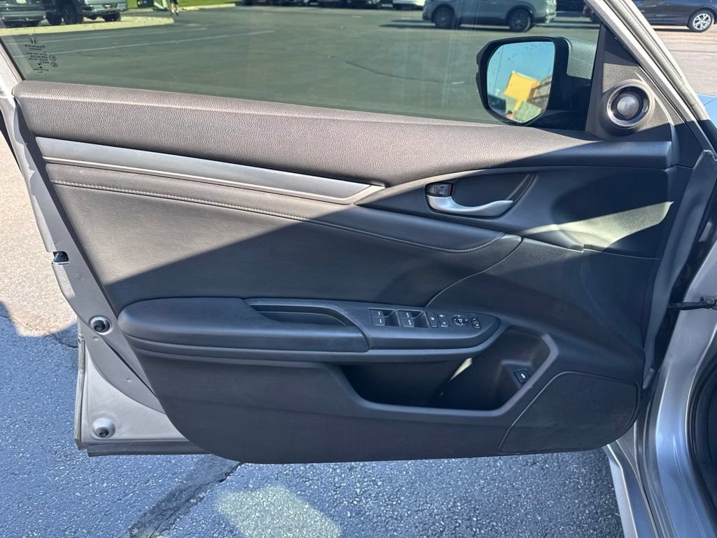 Used 2016 Honda Civic Touring image 32