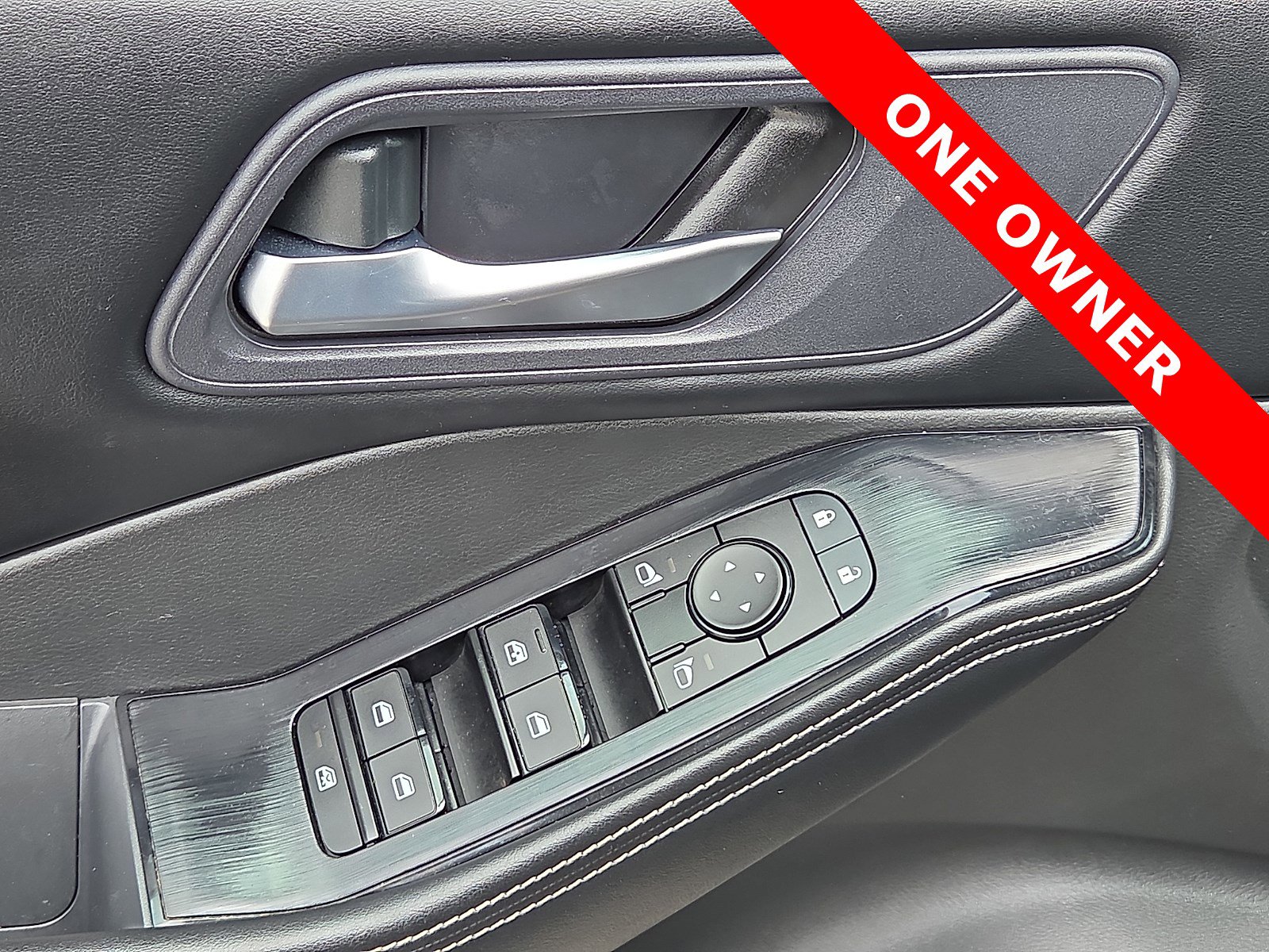 Used 2024 Nissan Rogue SV FWD image 13