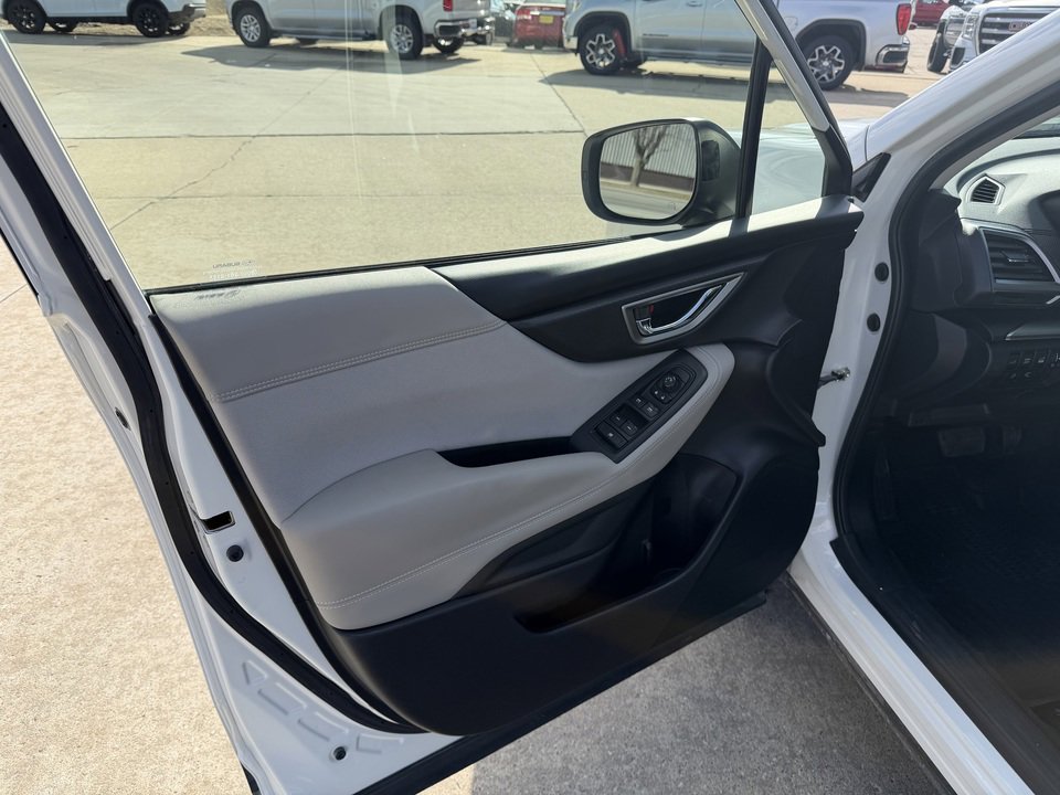 Used 2023 Subaru Forester Premium image 11