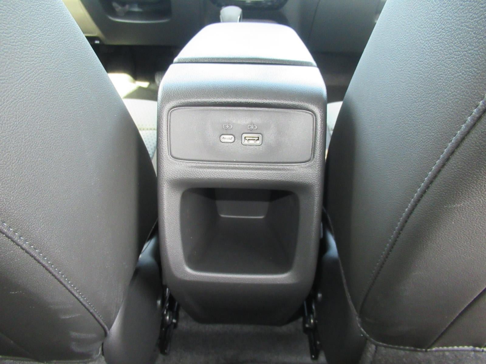New 2026 Chevrolet Trax LT w/ Sunroof Package FWD image 34