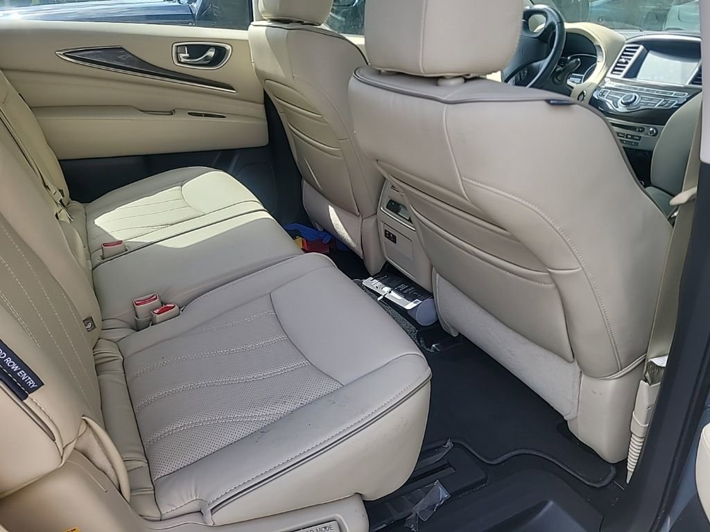 Used 2019 INFINITI QX60 Luxe w/ Essential Package image 10