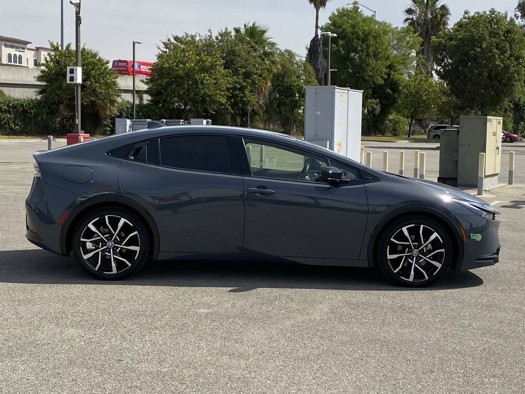 Used 2023 Toyota Prius Prime FWD image 43