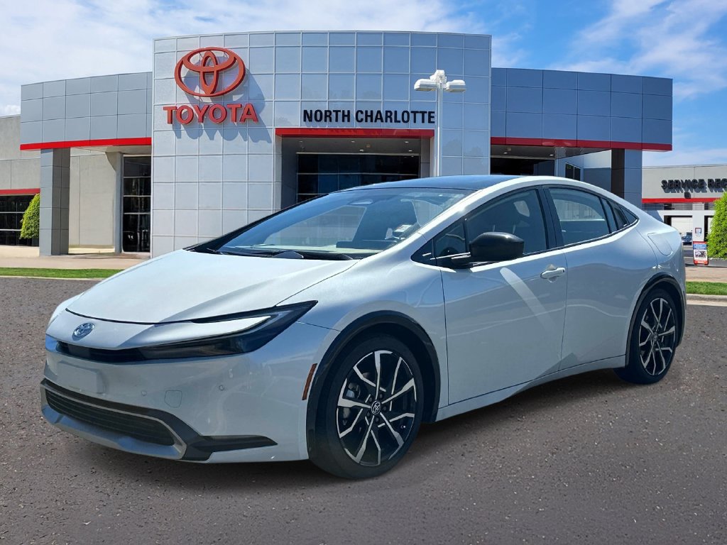 Used 2024 Toyota Prius Prime FWD image 4
