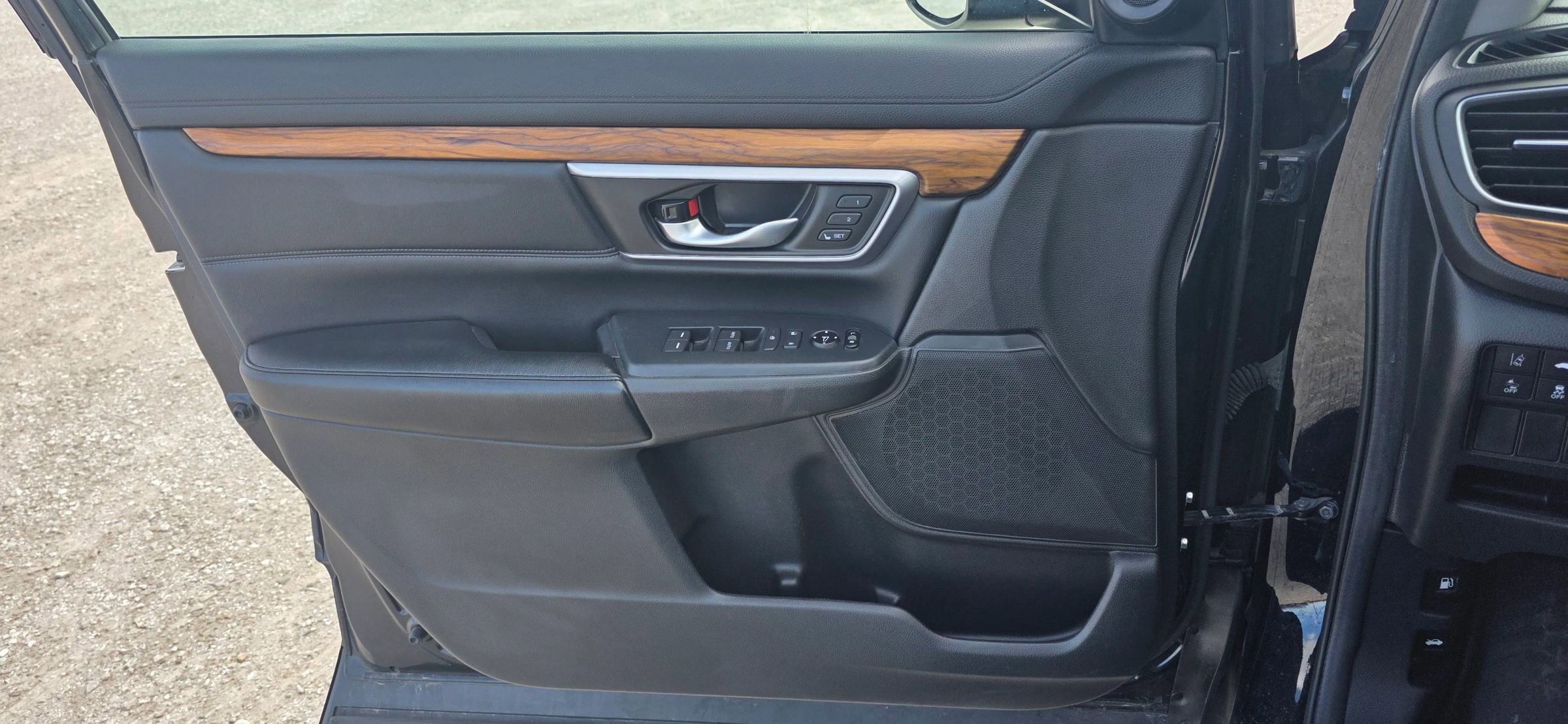 Used 2017 Honda CR-V EX-L image 13