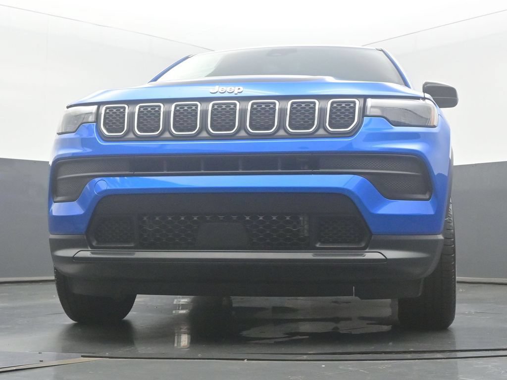 Used 2023 Jeep Compass Sport w/ Mopar Graphics Package AWD/4WD image 44