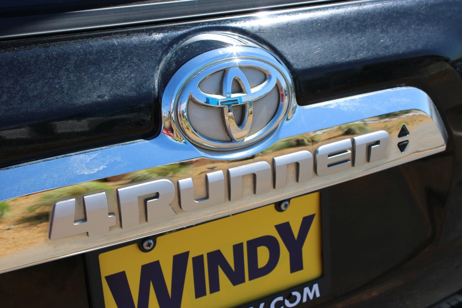 Used 2015 Toyota 4Runner Limited image 32