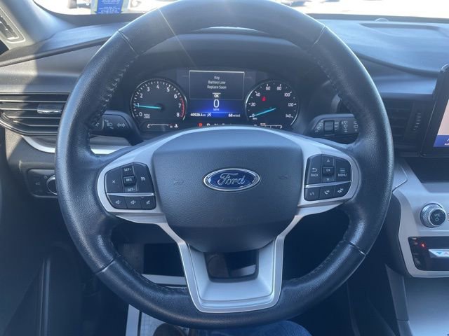 Used 2021 Ford Explorer XLT image 14
