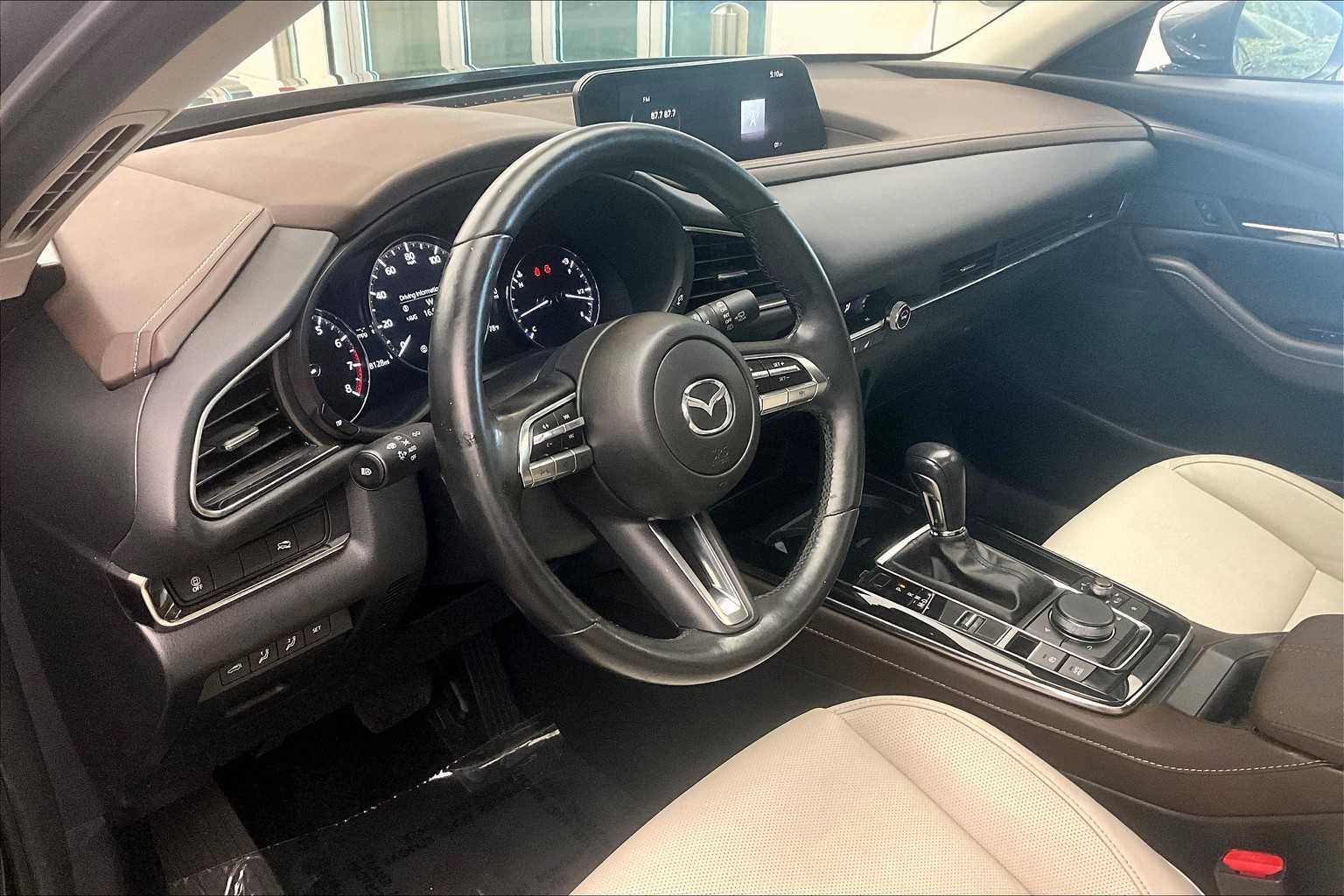 Used 2023 MAZDA CX-30 AWD 2.5 S w/ Premium Package image 17