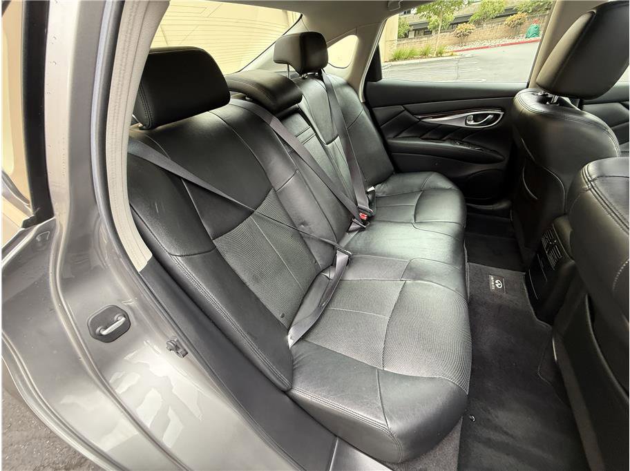 Used 2013 INFINITI M37 w/ Premium Pkg image 19
