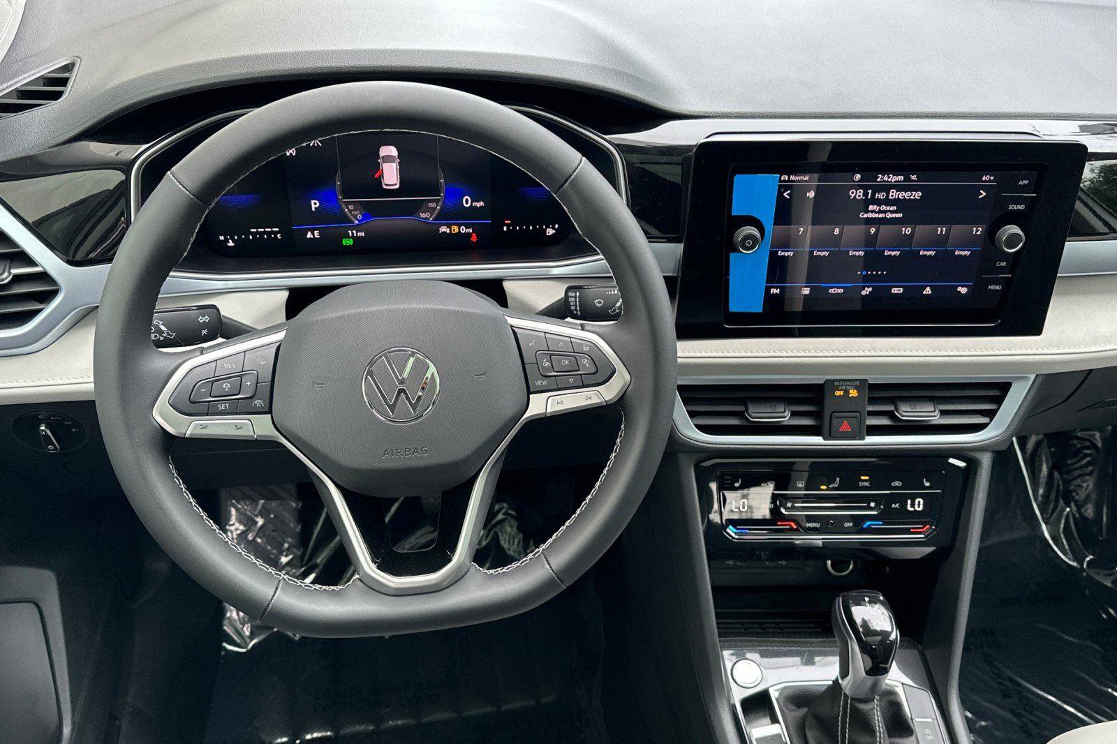 New 2026 Volkswagen Taos SE AWD/4WD image 13