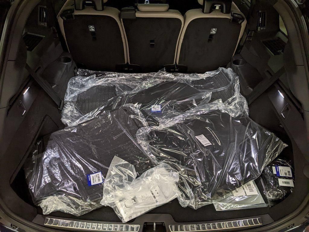 New 2026 Volvo XC90 T8 Ultra w/ Protection Package Premier AWD/4WD image 26