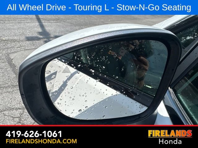 Used 2023 Chrysler Pacifica Touring-L w/ S Appearance Package AWD/4WD image 10