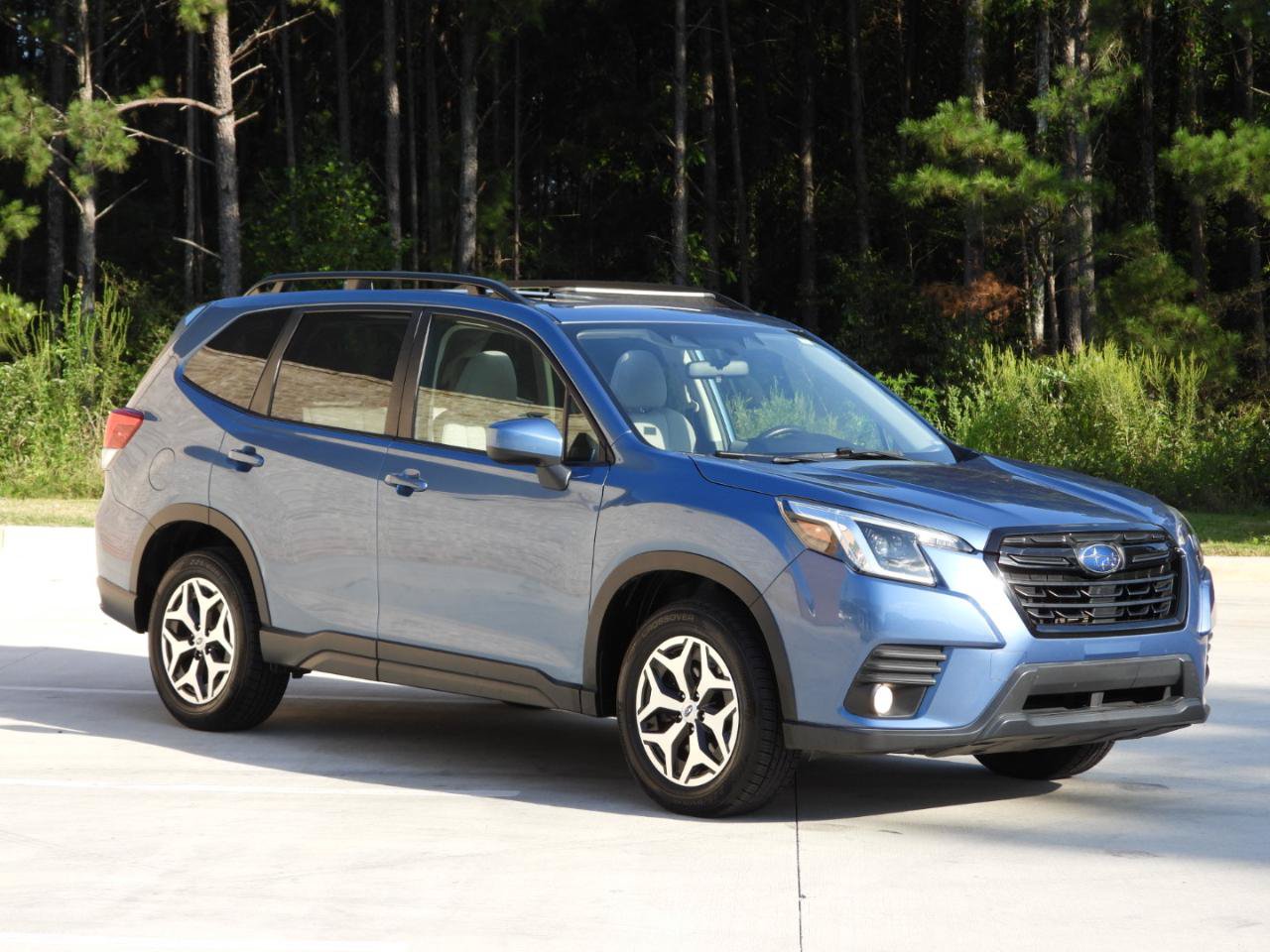 Used 2022 Subaru Forester Premium AWD/4WD image 38