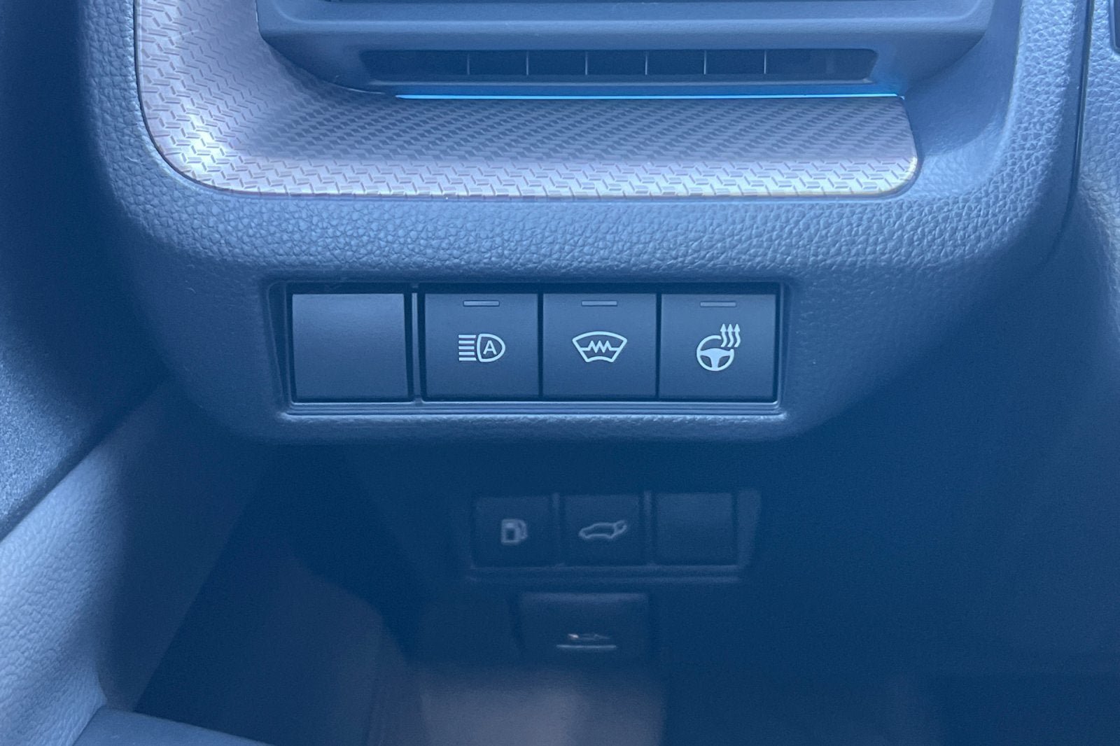 New 2026 Toyota Prius Limited w/ Limited Premium Package FWD image 28