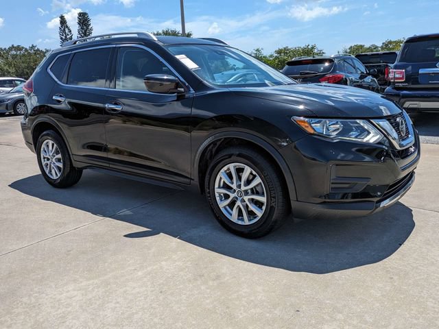 Used 2020 Nissan Rogue SV FWD image 2