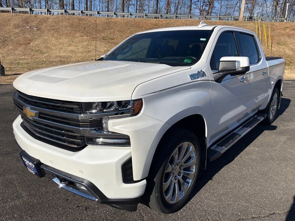 Used 2022 Chevrolet Silverado 1500 High Country w/ Technology Package image 3