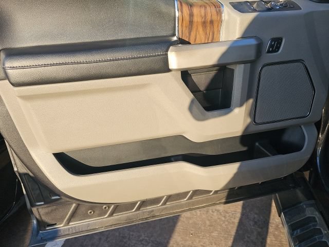 Used 2019 Ford F150 Lariat w/ Equipment Group 502A Luxury AWD/4WD image 13