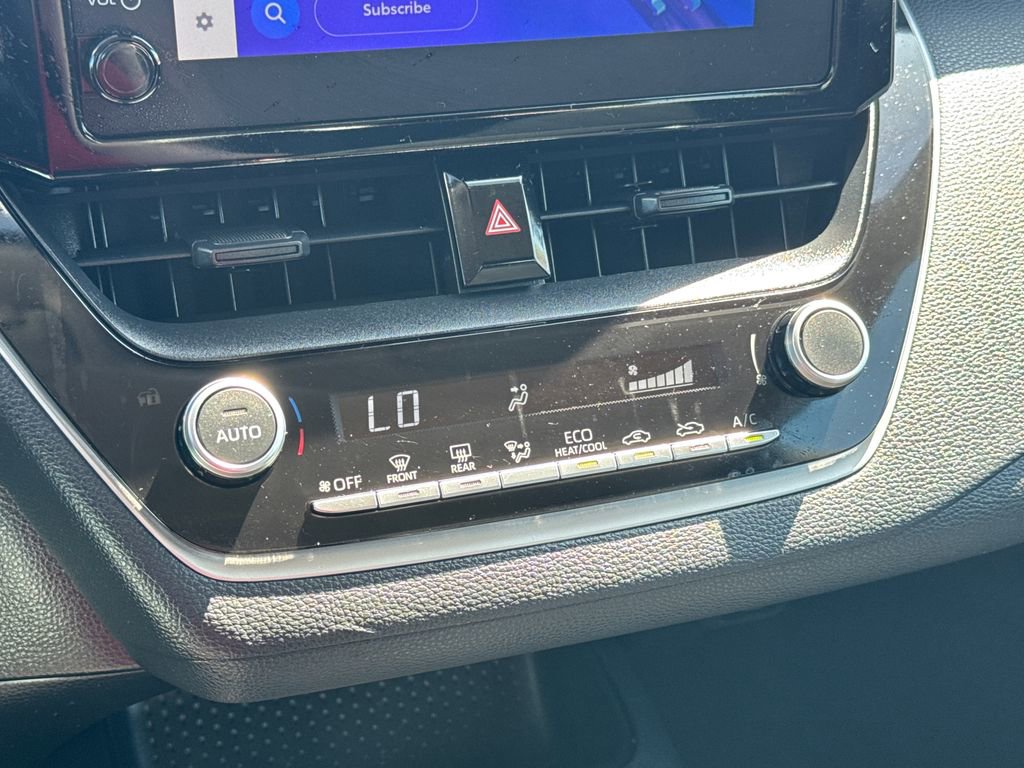 Used 2025 Toyota Corolla LE AWD/4WD image 24
