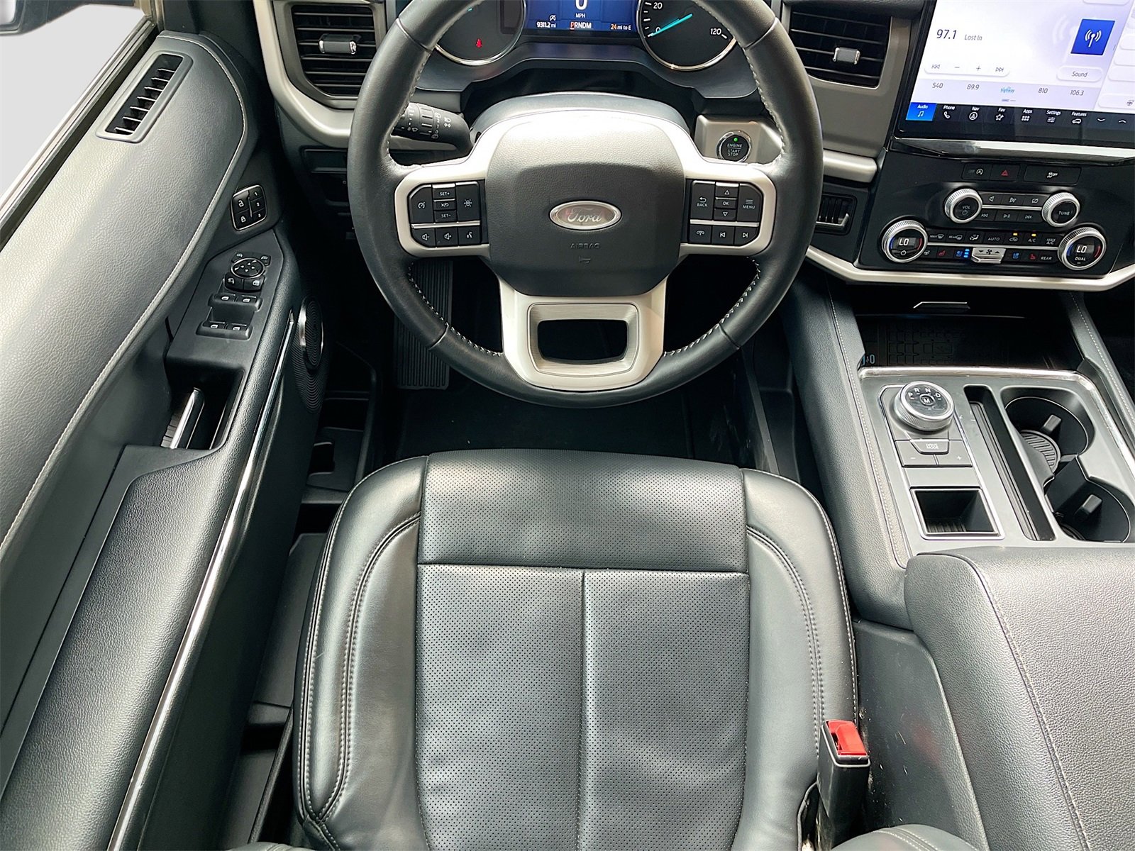 Used 2024 Ford Expedition XLT image 22