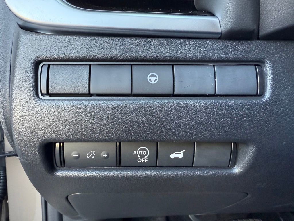 Certified 2026 Nissan Rogue SV image 25