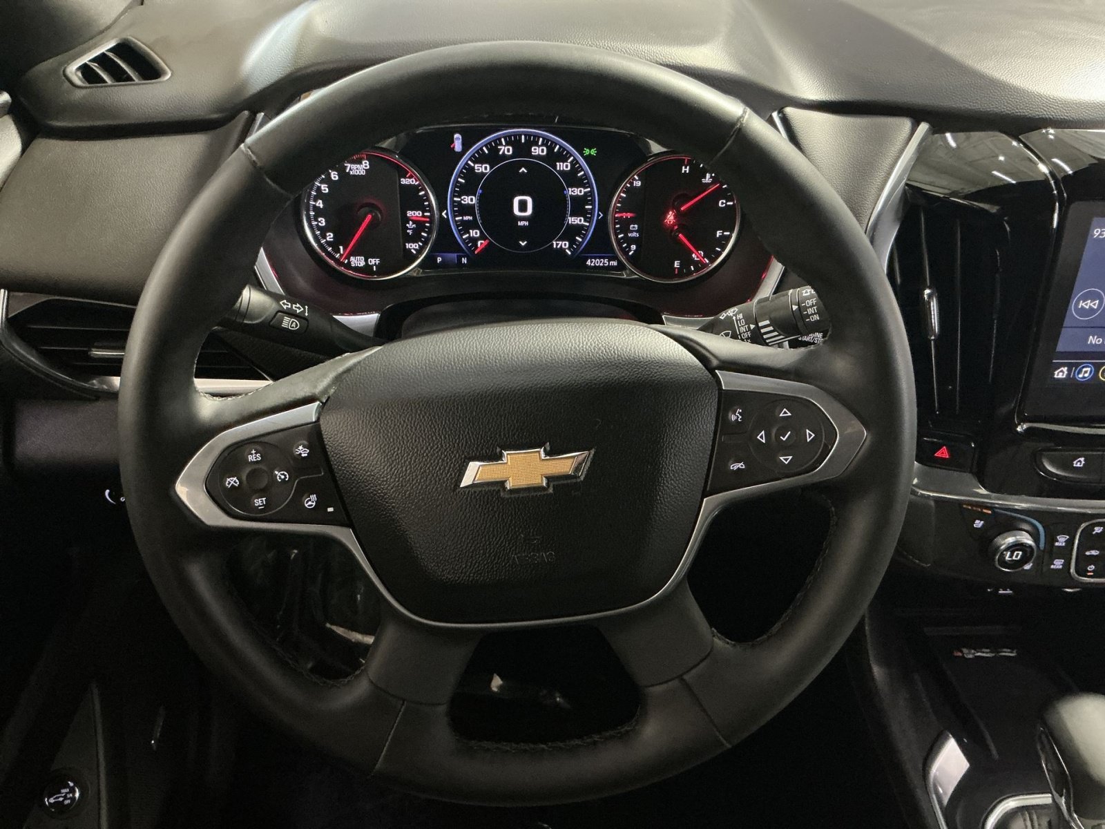 Used 2023 Chevrolet Traverse Premier AWD/4WD image 17