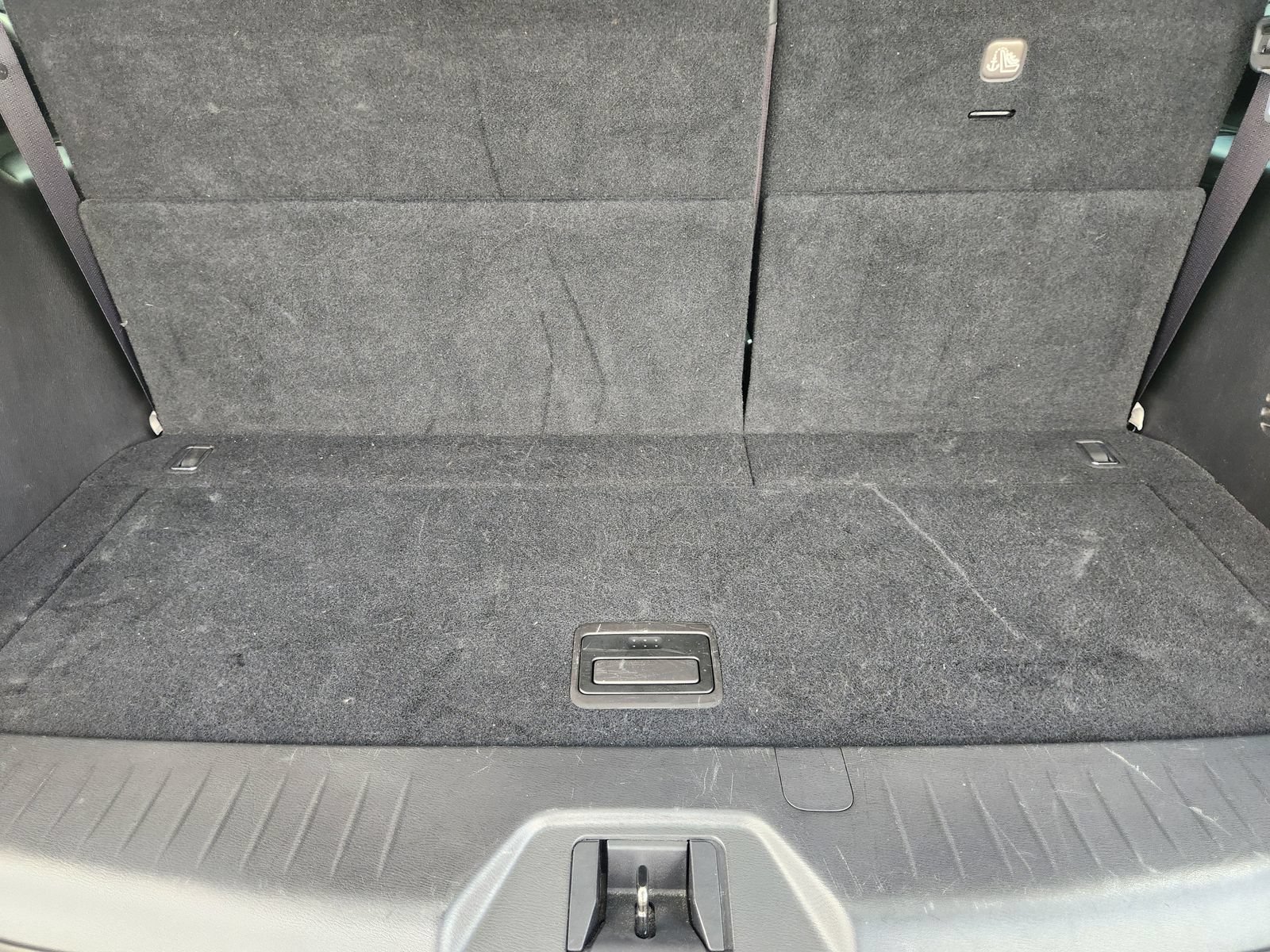 Used 2021 Nissan Armada SL w/ Captain's Chairs Package RWD image 36