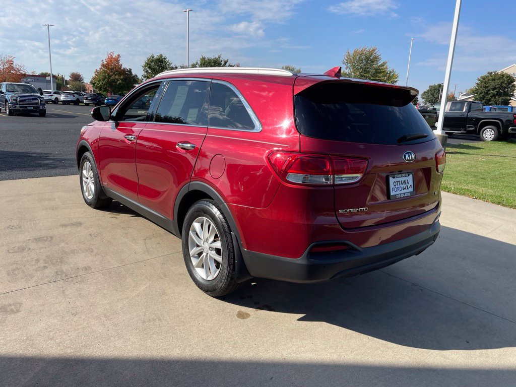 Used 2017 Kia Sorento AWD w/ LX Convenience Package image 7