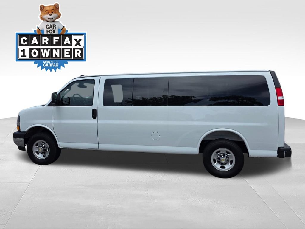 Used 2025 Chevrolet Express 3500 LT w/ LT Preferred Equipment Group RWD image 4