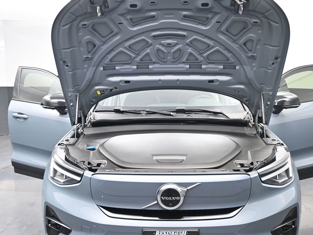 Used 2023 Volvo C40 P8 Recharge Plus image 20