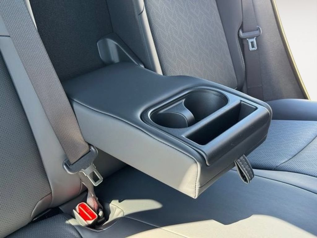 New 2026 Subaru Solterra AWD/4WD image 28