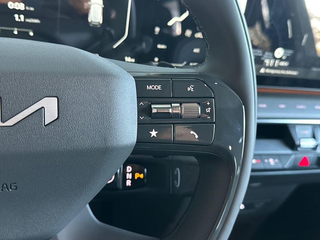 New 2026 Kia EV9 Land w/ Nightfall Edition Package image 20